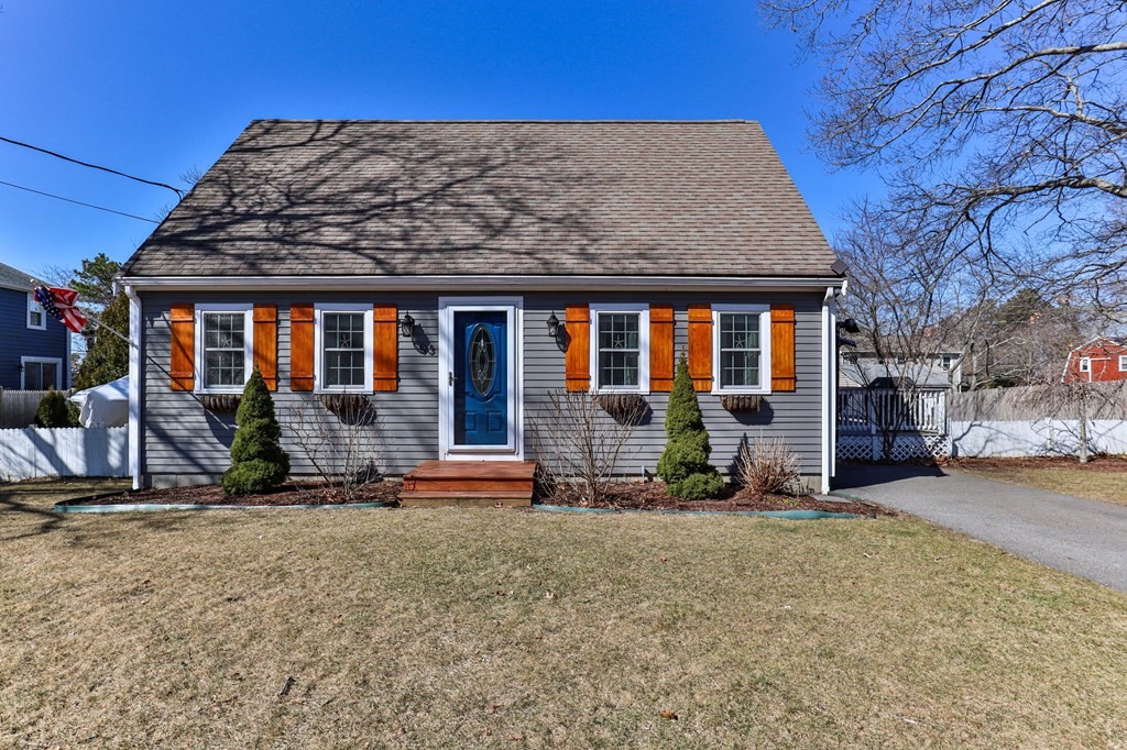 93 Palmer Road Plymouth, MA 02360 - Photo 1 of 34 front view of house