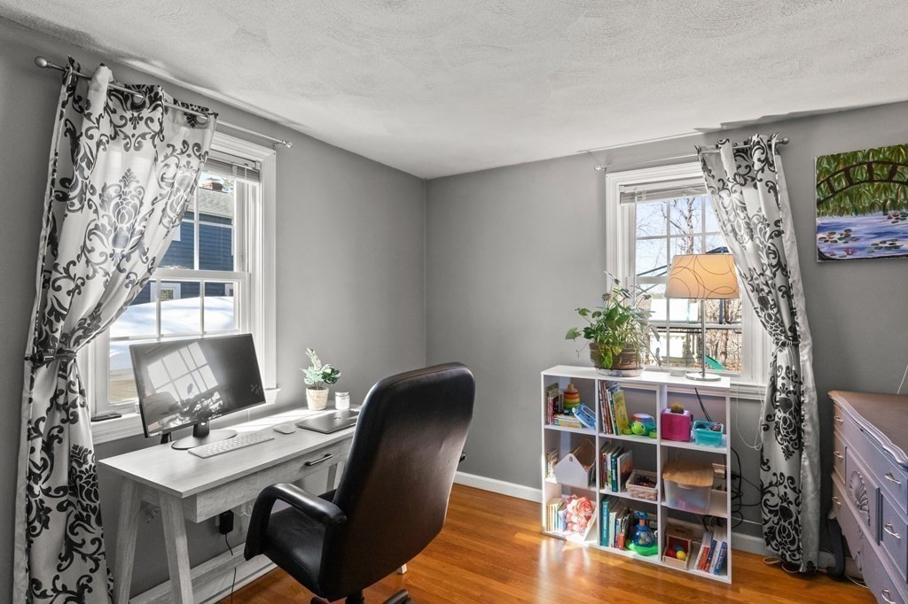 93 Palmer Road Plymouth, MA 02360 - Photo 12 of 34 a workspace with furniture and window