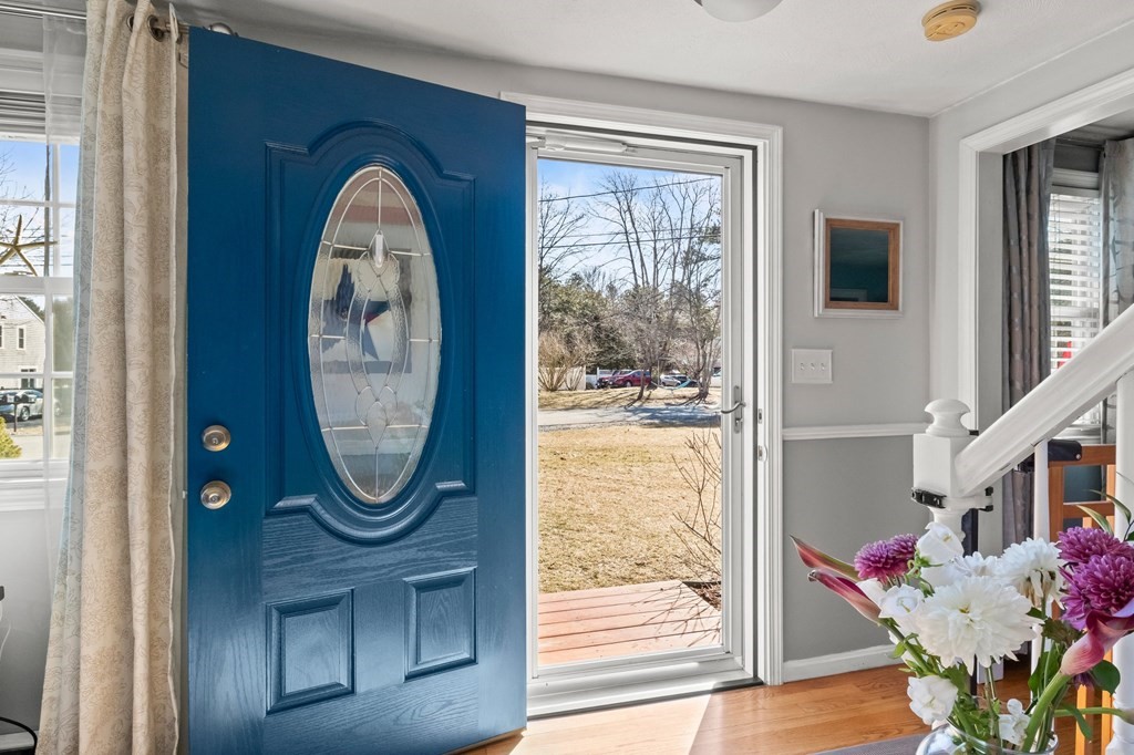 93 Palmer Road Plymouth, MA 02360 - Photo 3 of 34 a front view of a house with garden