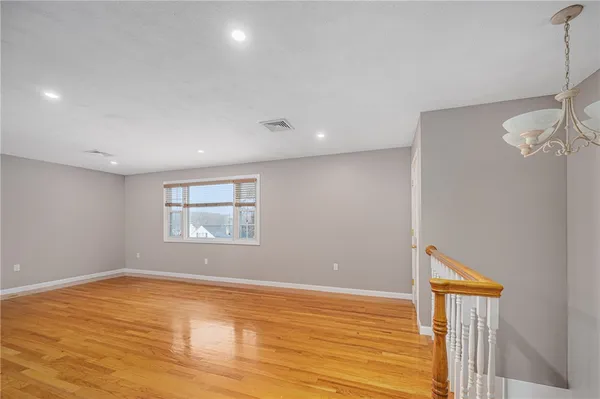 $2,500 | 190 Gladstone Street, Unit 2, Cranston, RI 02920