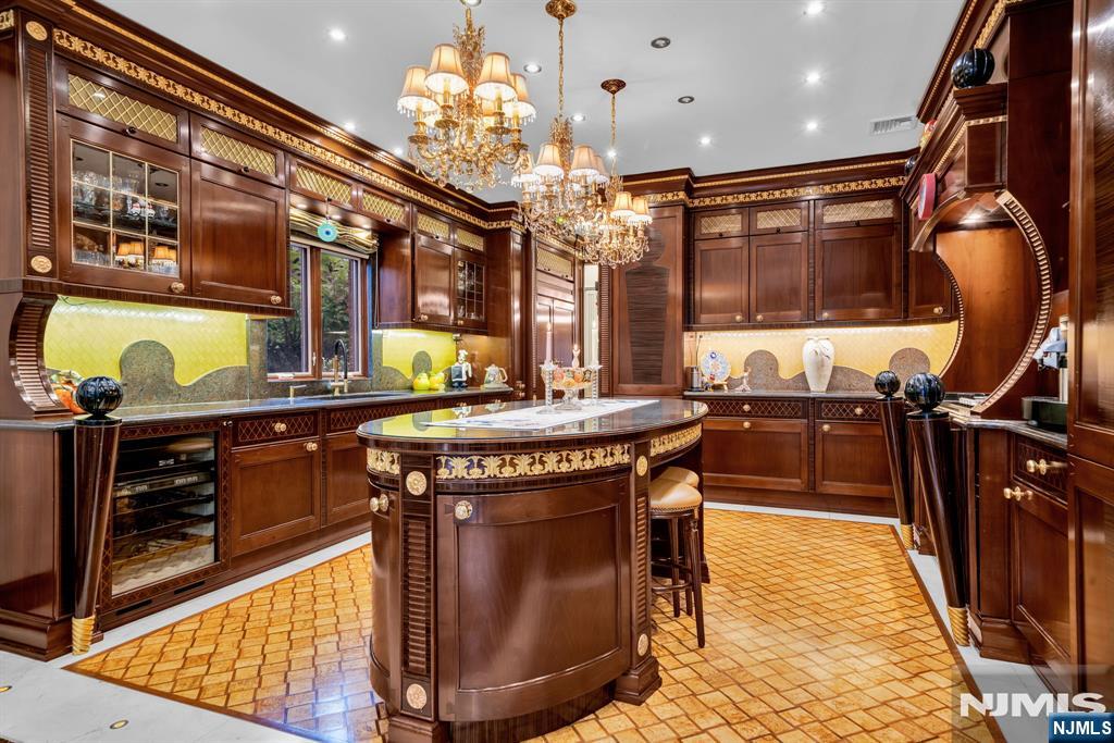 1088 Dearborn Road Fort Lee, NJ 07024 - Photo 10 of 49 Gallery Image 10