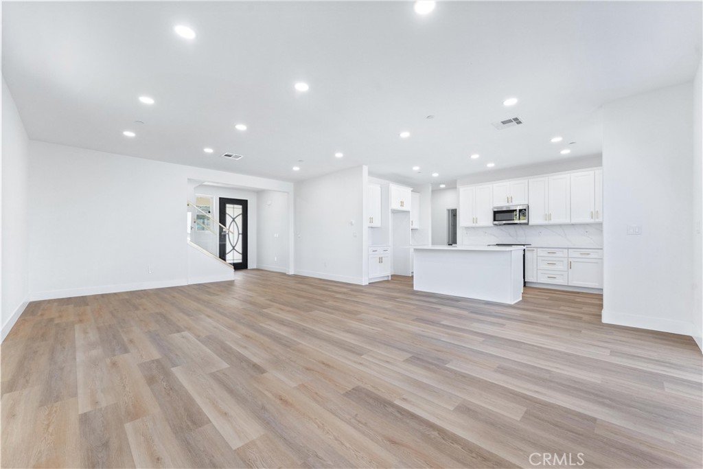 1981 Lyon Avenue Riverside, CA 92503 - Photo 7 of 58