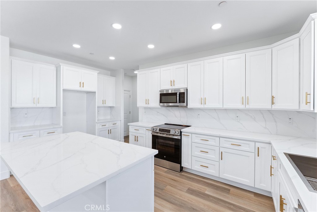 1981 Lyon Avenue Riverside, CA 92503 - Photo 10 of 58