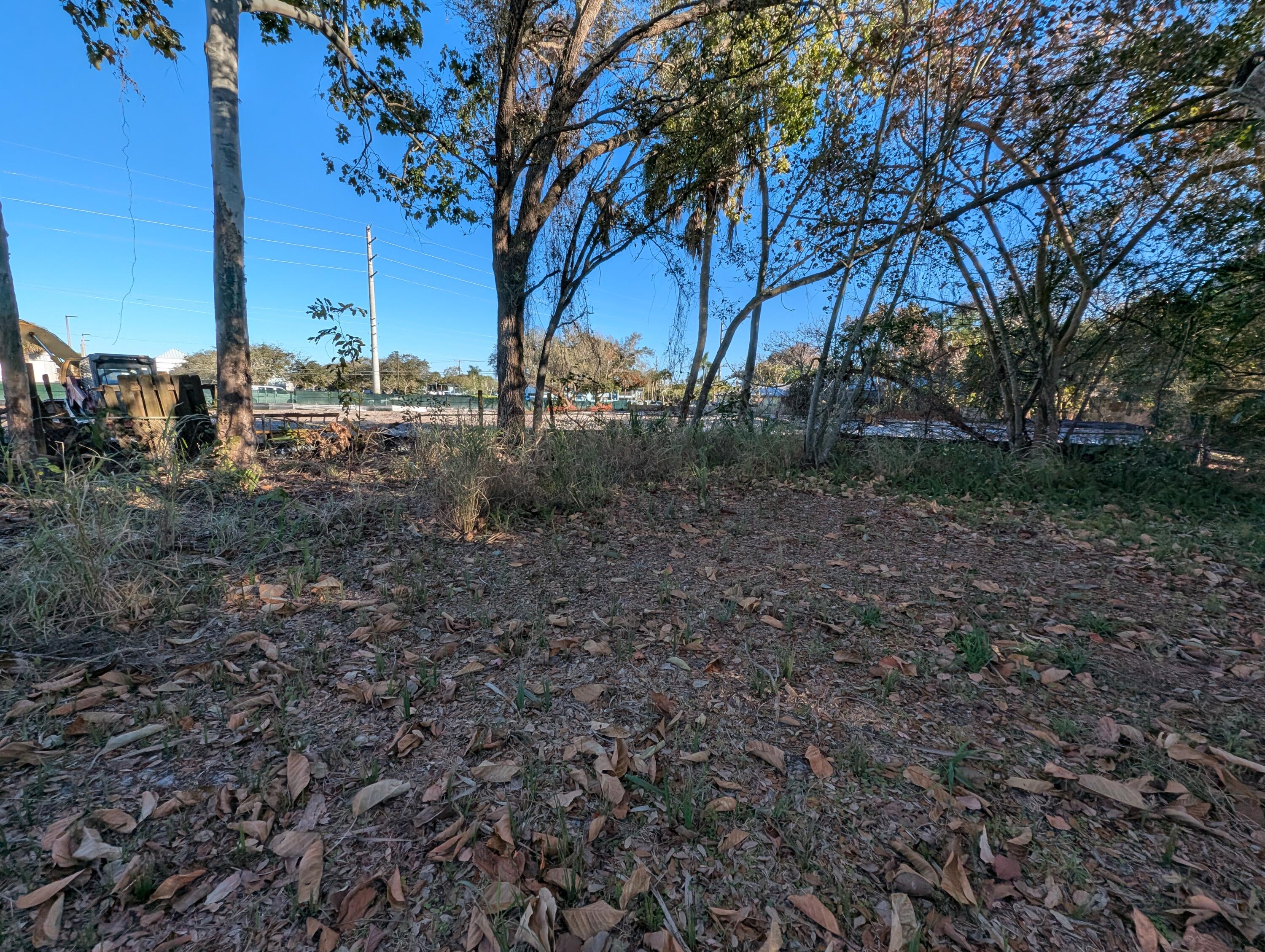 521 Southwest Halpatiokee Street Stuart, FL 34994 - Photo 4 of 20 4