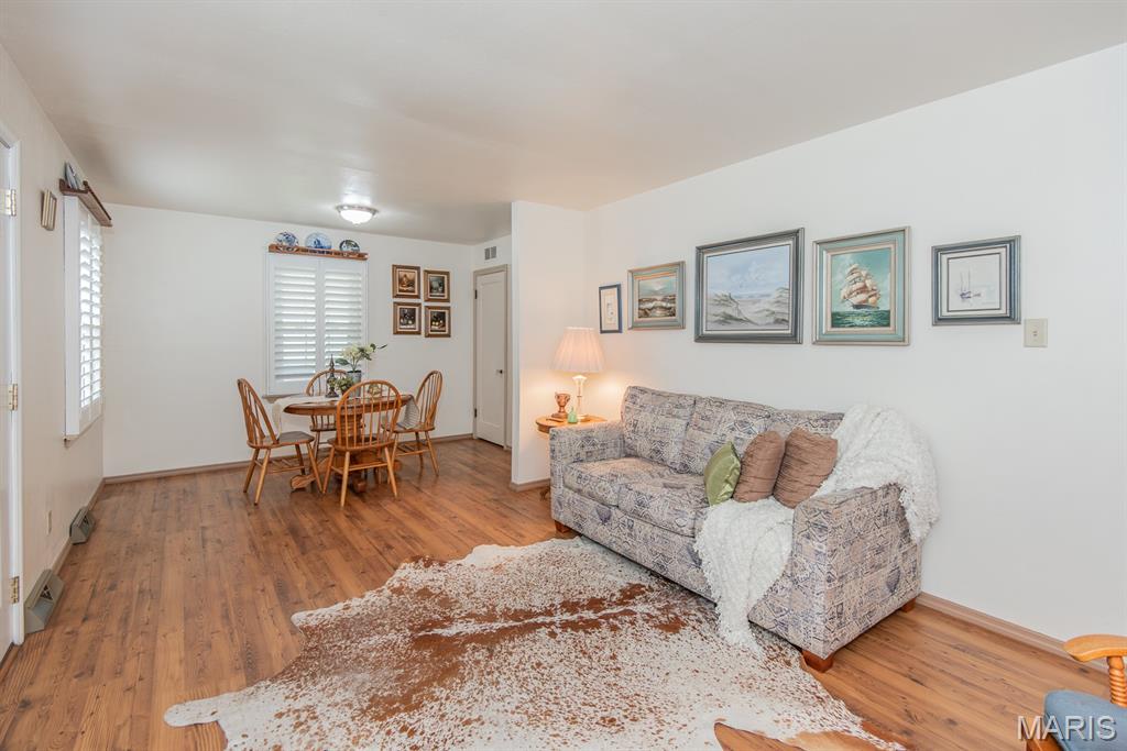 330 Derhake Road Florissant, MO 63031 - Photo 8 of 40 Gallery Image 8