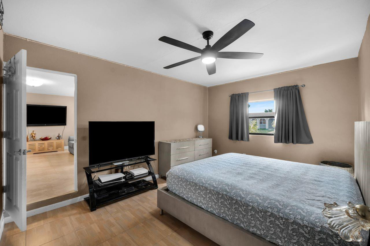 10901 Granite Street Boca Raton, FL 33428 - Photo 13 of 28 Photo 13