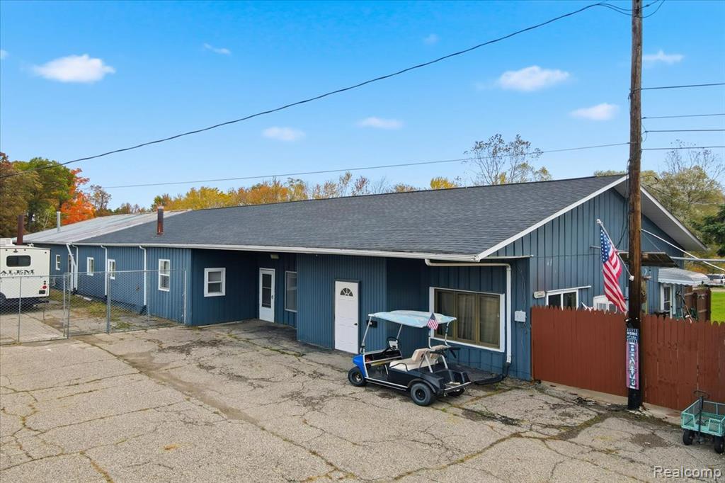 4718 Davison Road Lapeer, MI 48446 - Photo 6 of 36