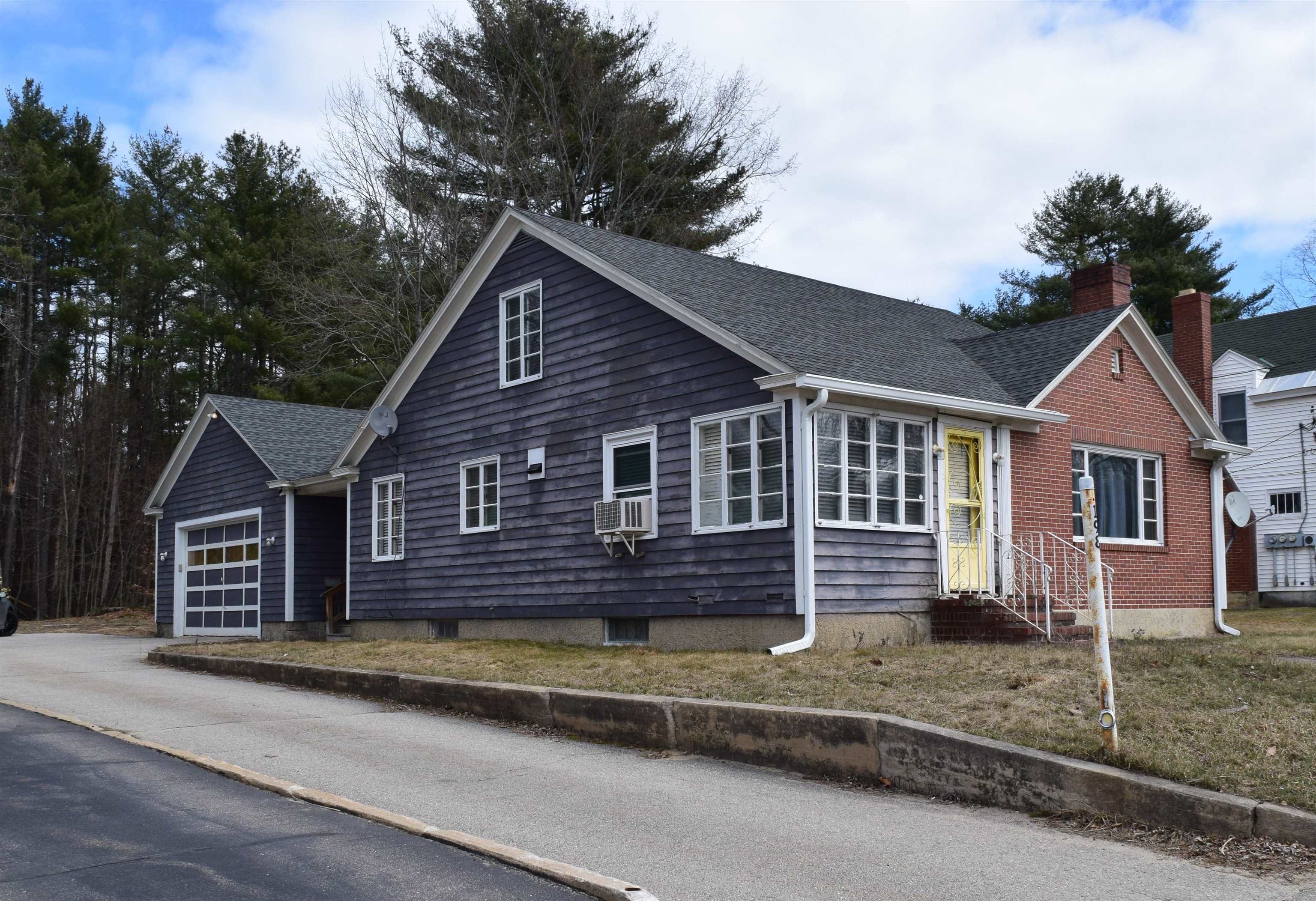 198 South Main Street Rochester, NH 03867 - Photo 1 of 27