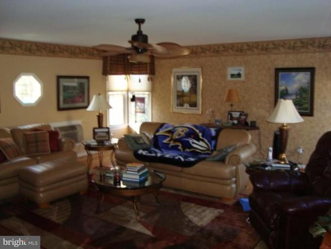 618 Clarks Run Road La Plata, MD 20646 - Photo 6 of 16 Family Room
