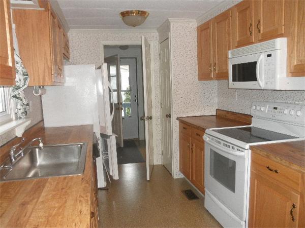 19 Valley Forge Road Taunton, MA 02780 - Photo 7 of 20 Gallery Image 7