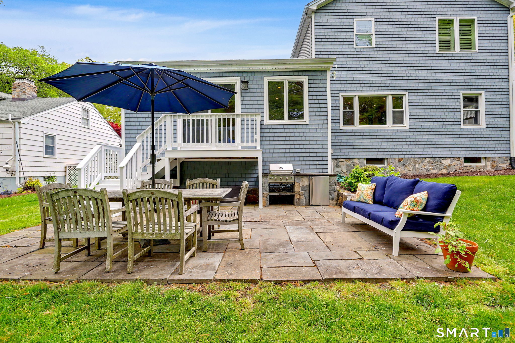 73 Oxbow Road Fairfield, CT 06824 - Photo 28 of 35 Patio with outdoor kitchen area - an entertainer's dream!
