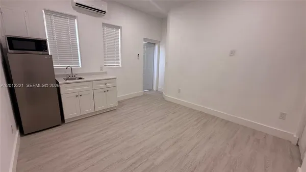 $1,600 | 17614 Southwest 134th Place, Unit B, Miami, FL 33177