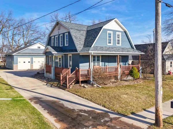 $335,000 | 300 North Maple Street, Black Creek, WI 54106