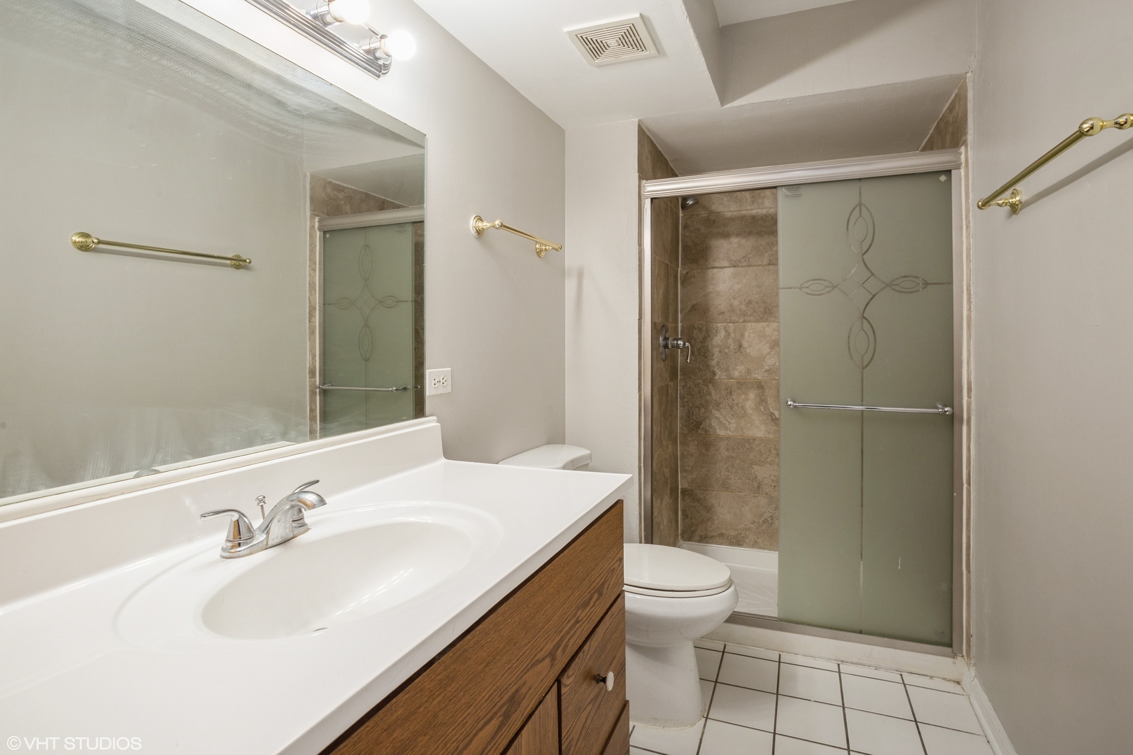 5351 North East River Road, Unit 101 Chicago, IL 60656 - Photo 13 of 15 Gallery Image 13