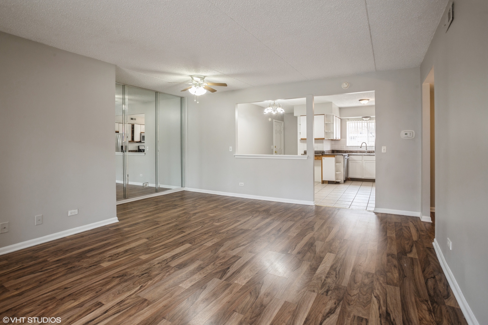 5351 North East River Road, Unit 101 Chicago, IL 60656 - Photo 2 of 15 Gallery Image 2