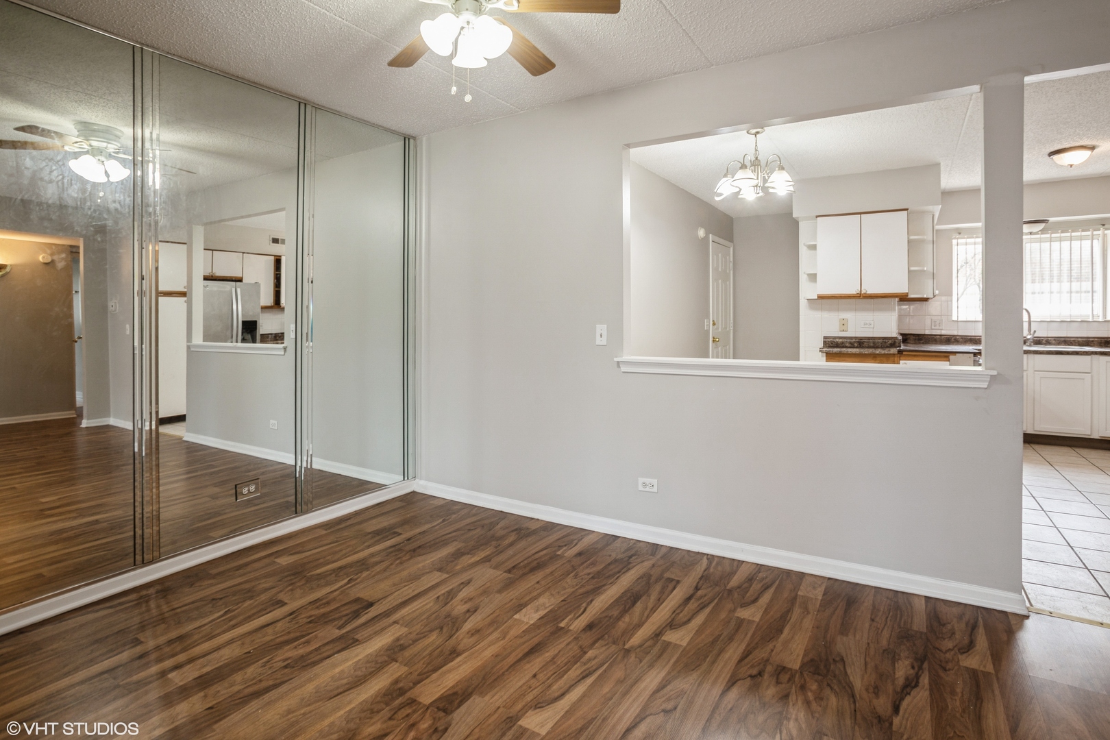 5351 North East River Road, Unit 101 Chicago, IL 60656 - Photo 4 of 15 Gallery Image 4