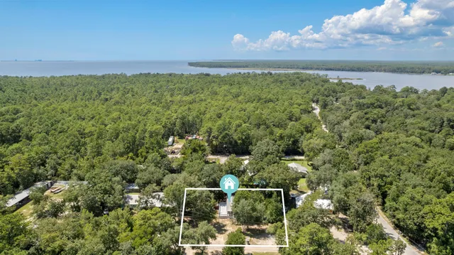 a view of a tennis court