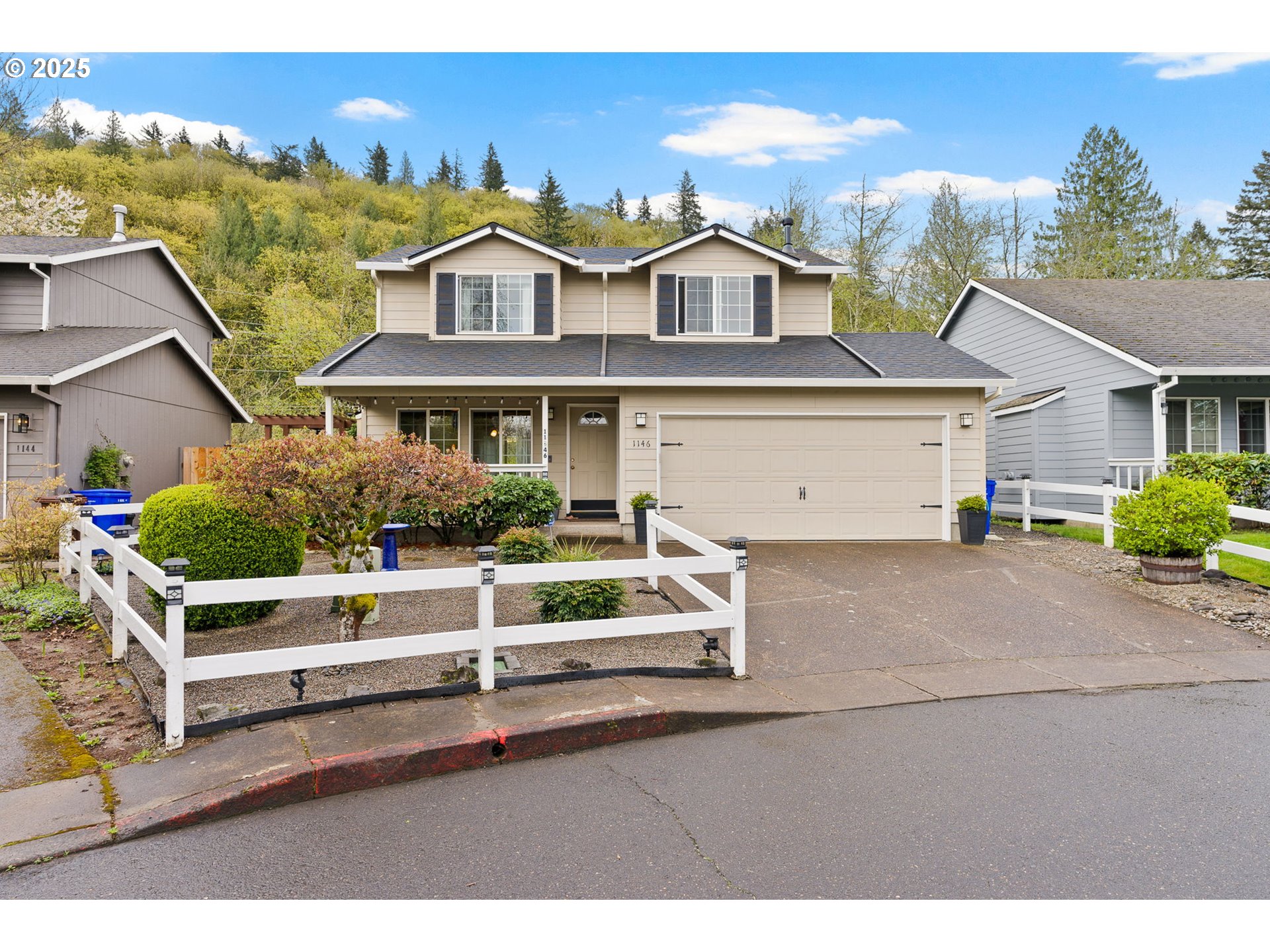 1146 Southwest Ivory Loop, Unit 34 Gresham, OR 97080 - Photo 1 of 33 a front view of a house with a yard