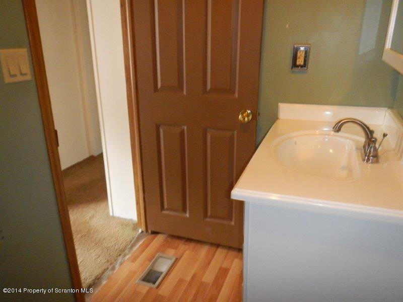 211 Hitchcock Road Lake Ariel, PA 18436 - Photo 21 of 25 Gallery Image 21
