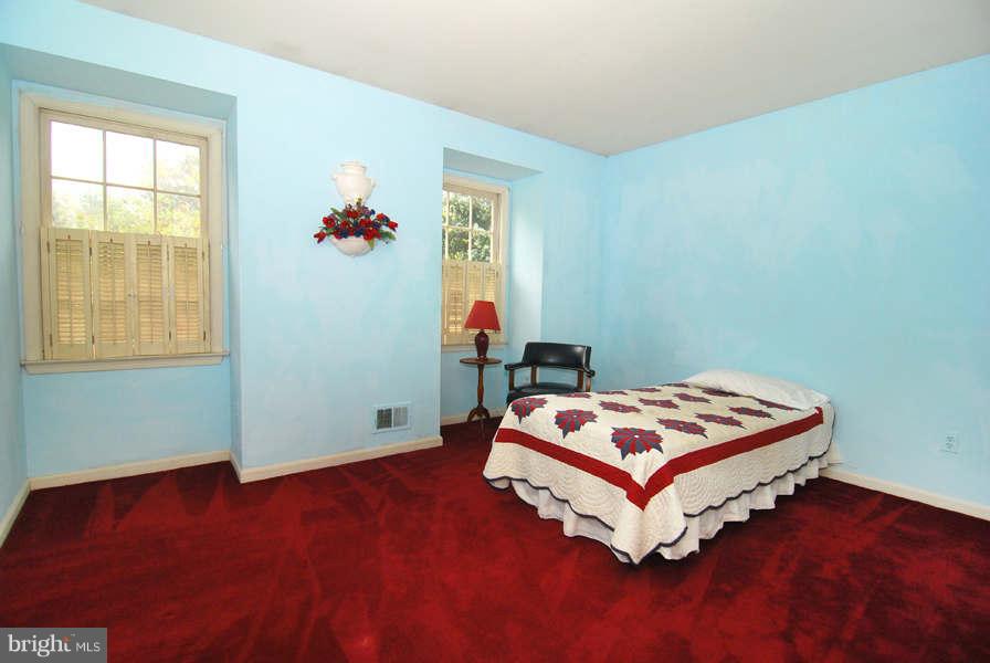 8737 Cuttermill Place Springfield, VA 22153 - Photo 22 of 30 Bedroom
