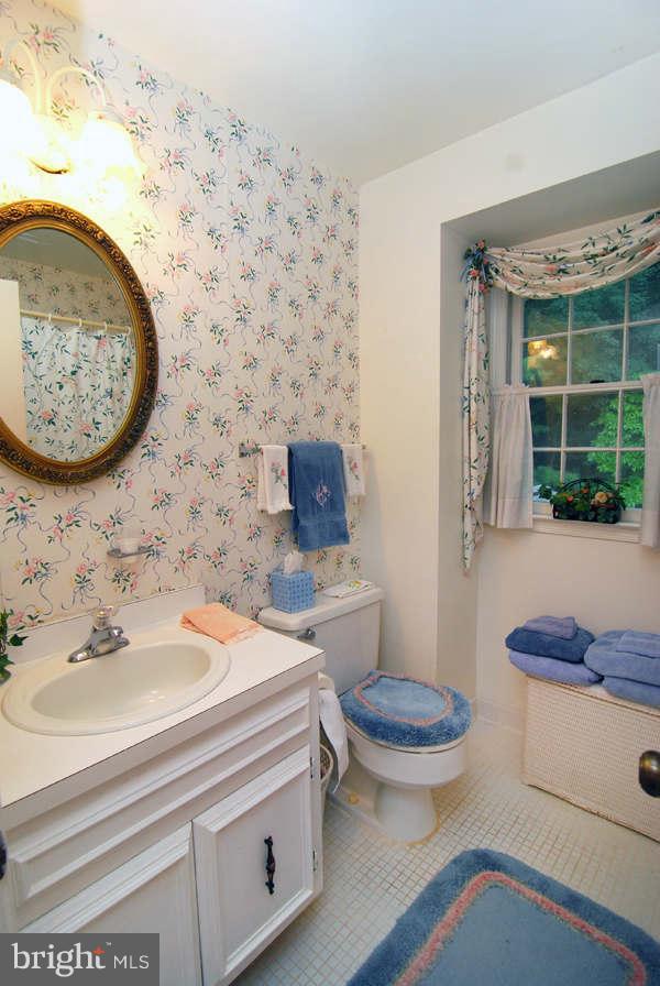 8737 Cuttermill Place Springfield, VA 22153 - Photo 23 of 30 Bath