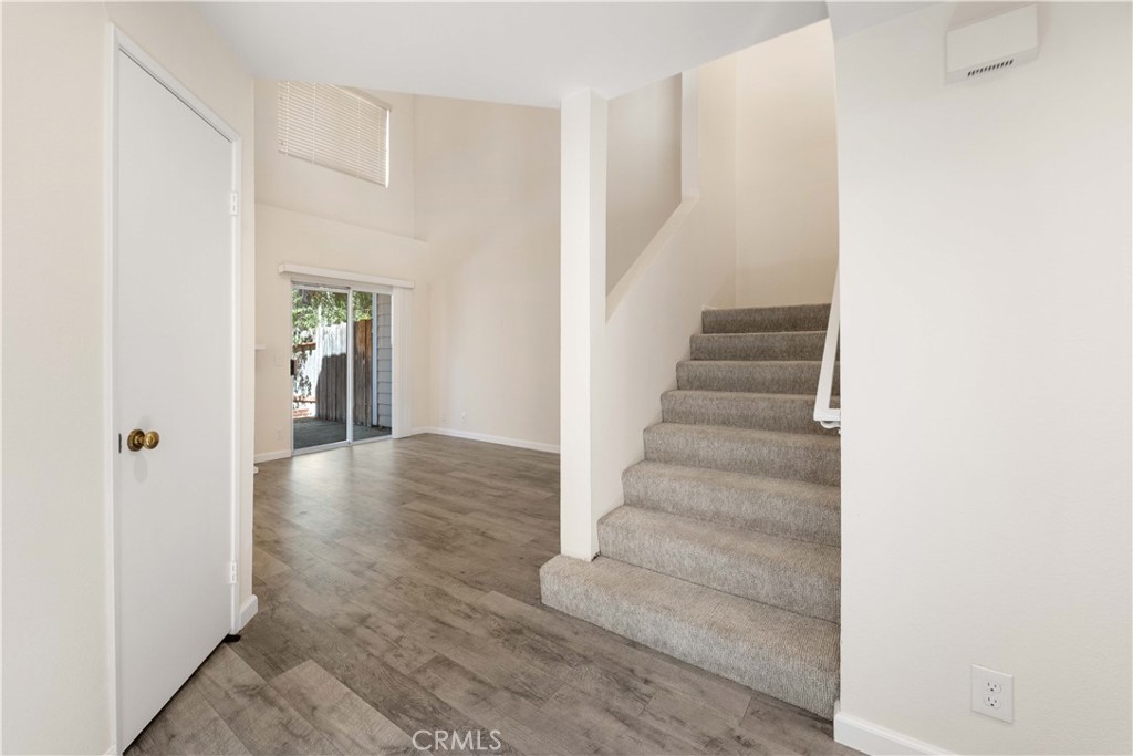 2762 Erringer Road, Unit 15 Simi Valley, CA 93065 - Photo 13 of 32 Gallery Image 13
