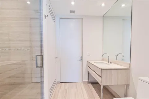 $4,095,000 | 18975 Collins Avenue, Unit LPH5403, Sunny Isles Beach, FL 33160