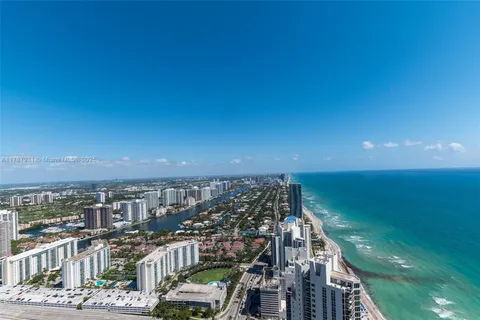 $4,095,000 | 18975 Collins Avenue, Unit LPH5403, Sunny Isles Beach, FL 33160