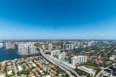 $4,095,000 | 18975 Collins Avenue, Unit LPH5403, Sunny Isles Beach, FL 33160