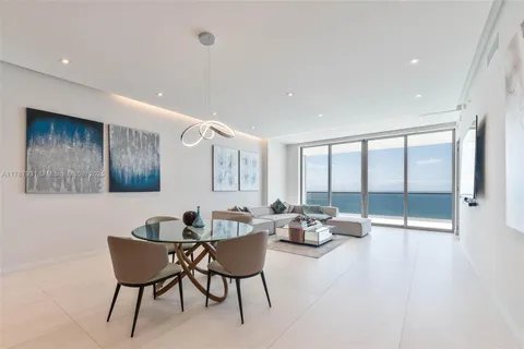 $4,095,000 | 18975 Collins Avenue, Unit LPH5403, Sunny Isles Beach, FL 33160