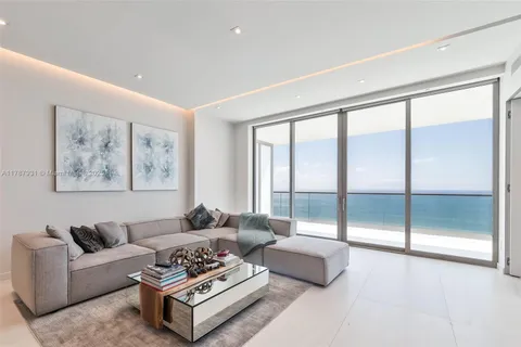 $4,095,000 | 18975 Collins Avenue, Unit LPH5403, Sunny Isles Beach, FL 33160