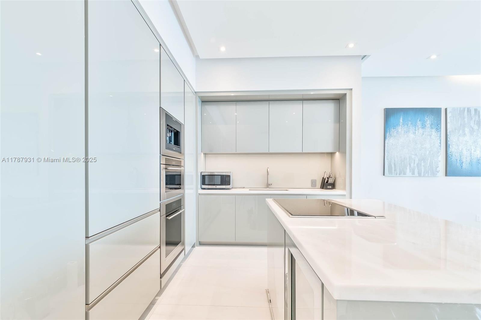 18975 Collins Avenue, Unit LPH5403 Sunny Isles Beach, FL 33160 - Photo 10 of 32