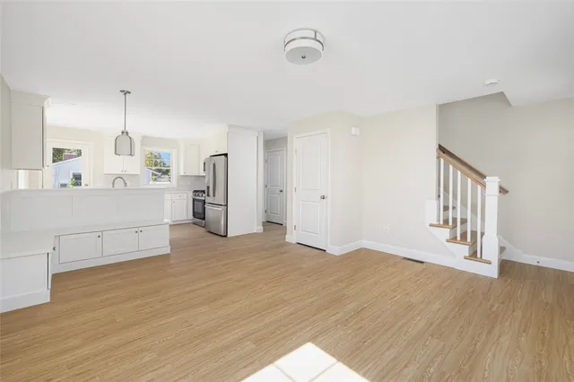 $2,600 | 235 Pequot Avenue, Warwick, RI 02889