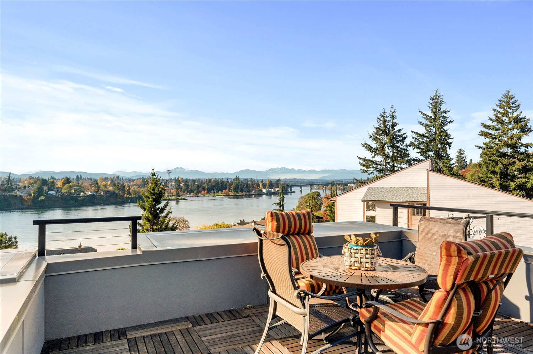 1157 Wheaton Way Bremerton, WA 98310 - Photo 3 of 40