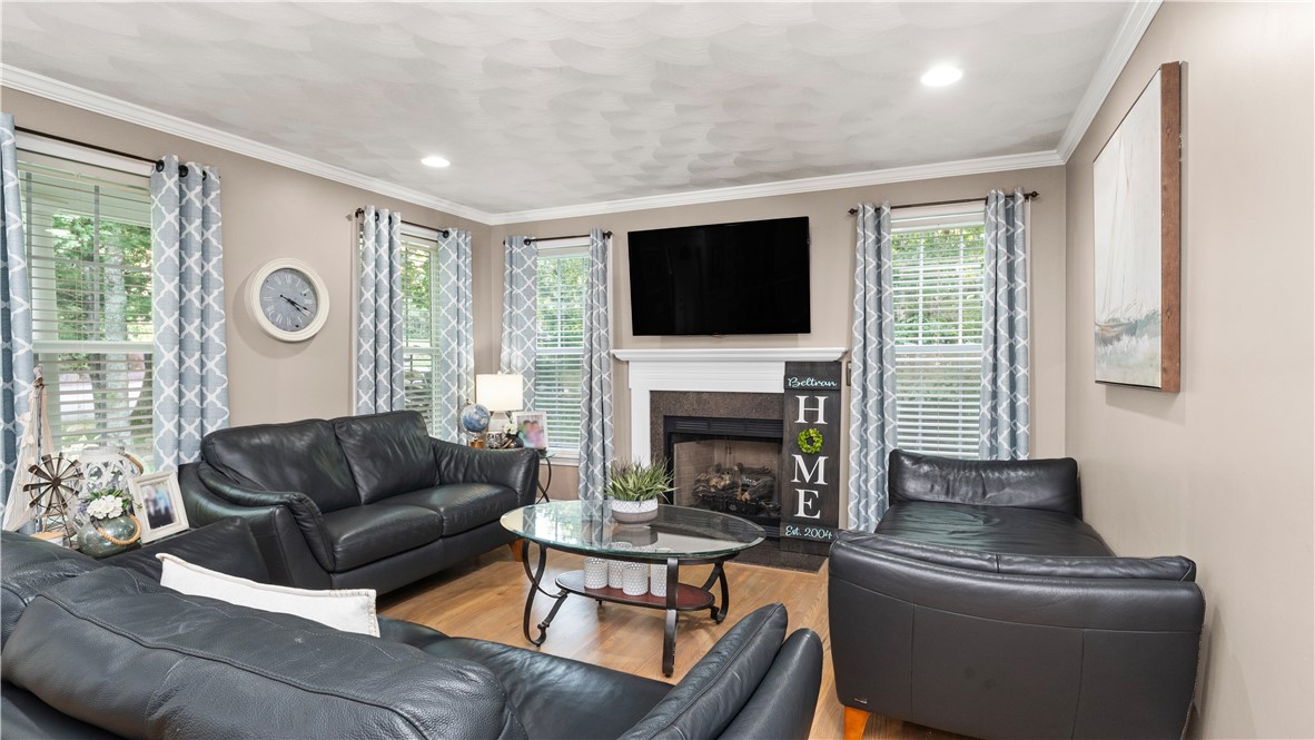 31 Kings Crossing Exeter, RI 02822 - Photo 5 of 50