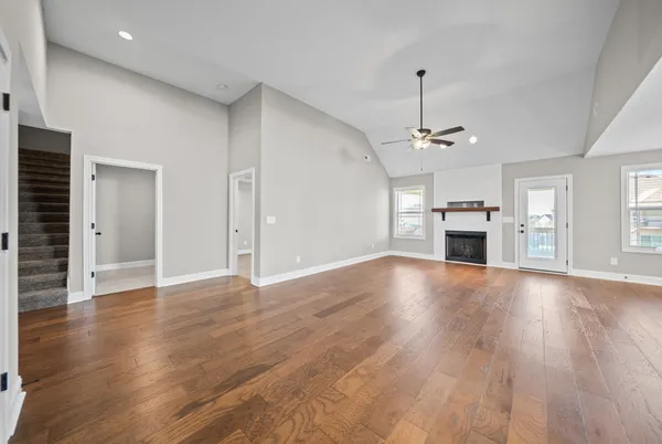 $2,100 | 1312 Apple Blossom, Clarksville, TN 37042