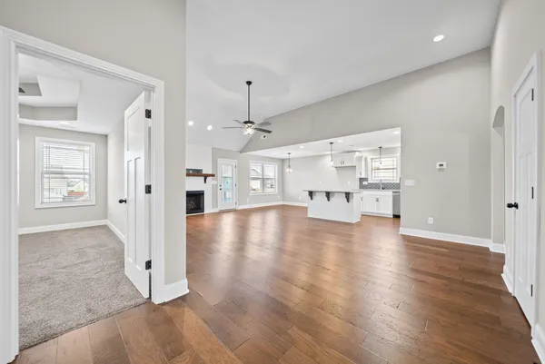 $2,100 | 1312 Apple Blossom, Clarksville, TN 37042