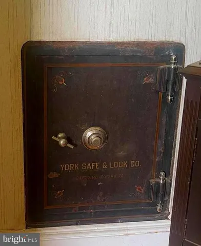 a close view of door