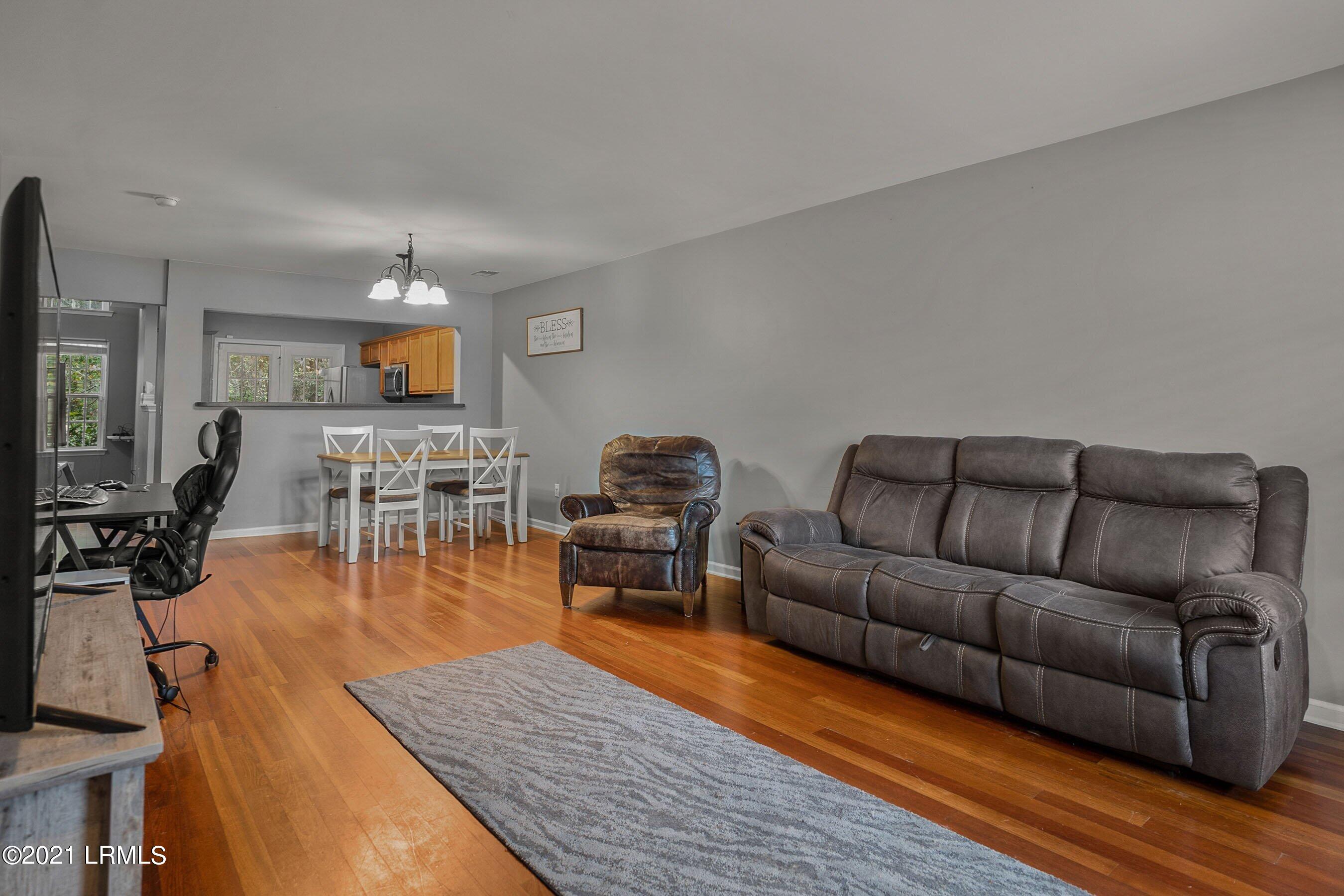 109 Bella Way Beaufort, SC 29906 - Photo 3 of 33 2. Living room