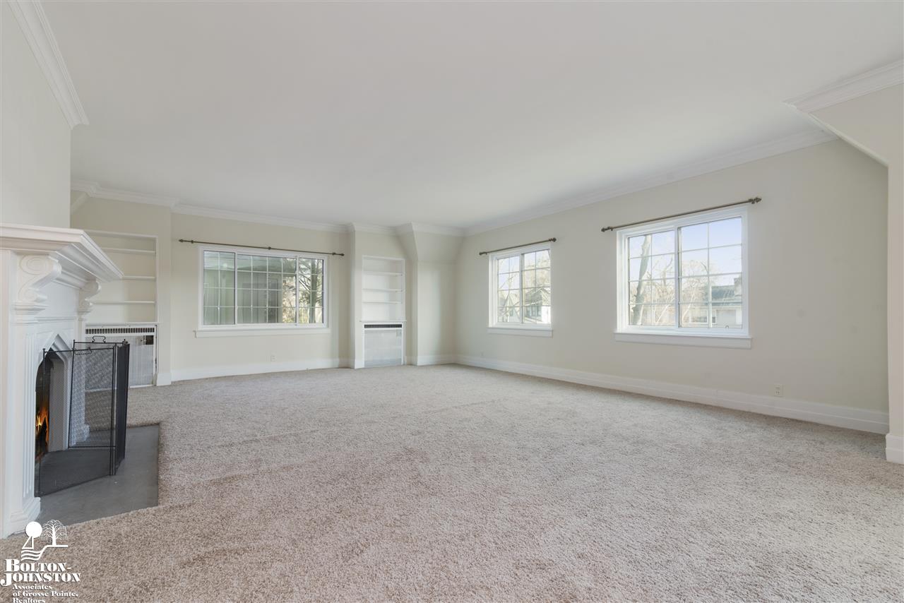 927 Harcourt Road Grosse Pointe, MI 48230 - Photo 5 of 18