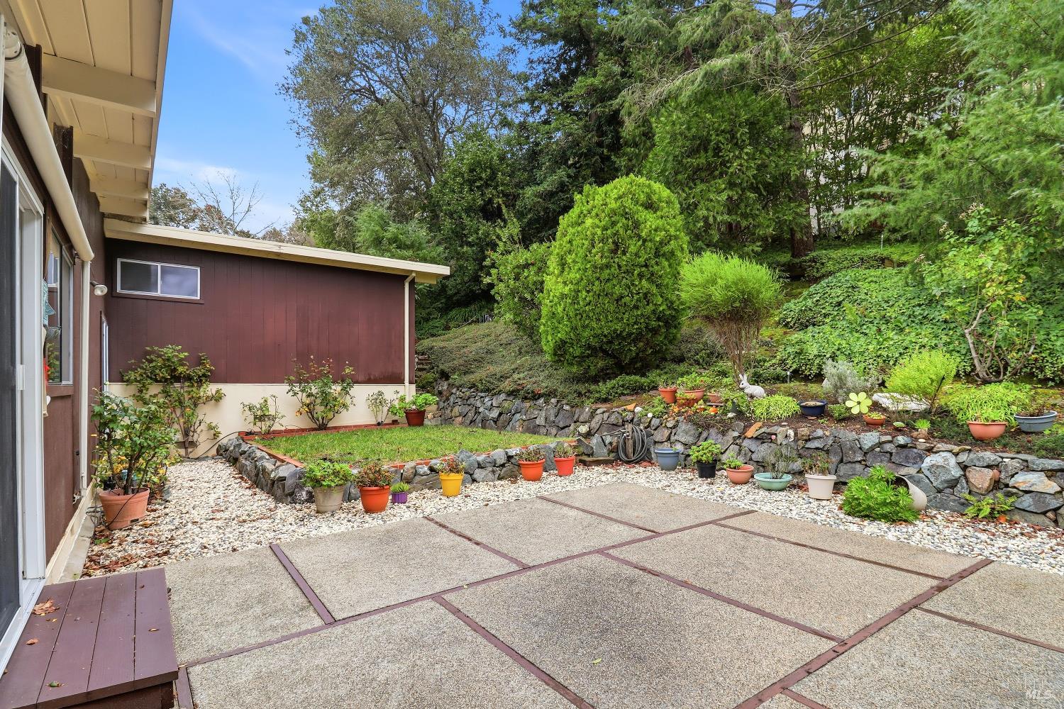 48 Oxford Drive San Rafael, CA 94903 - Photo 4 of 6