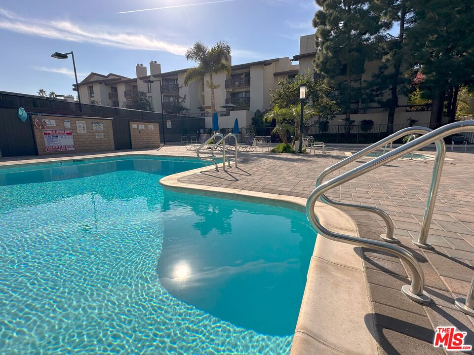 8600 Tuscany Avenue, Unit 202 Playa del Rey, CA 90293 - Photo 22 of 29 a view of a fountain in front of house