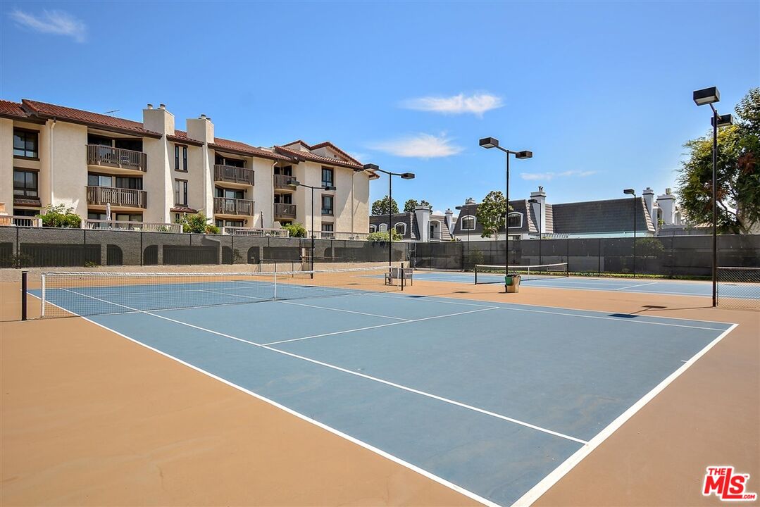 8600 Tuscany Avenue, Unit 202 Playa del Rey, CA 90293 - Photo 26 of 29 a view of a tennis court