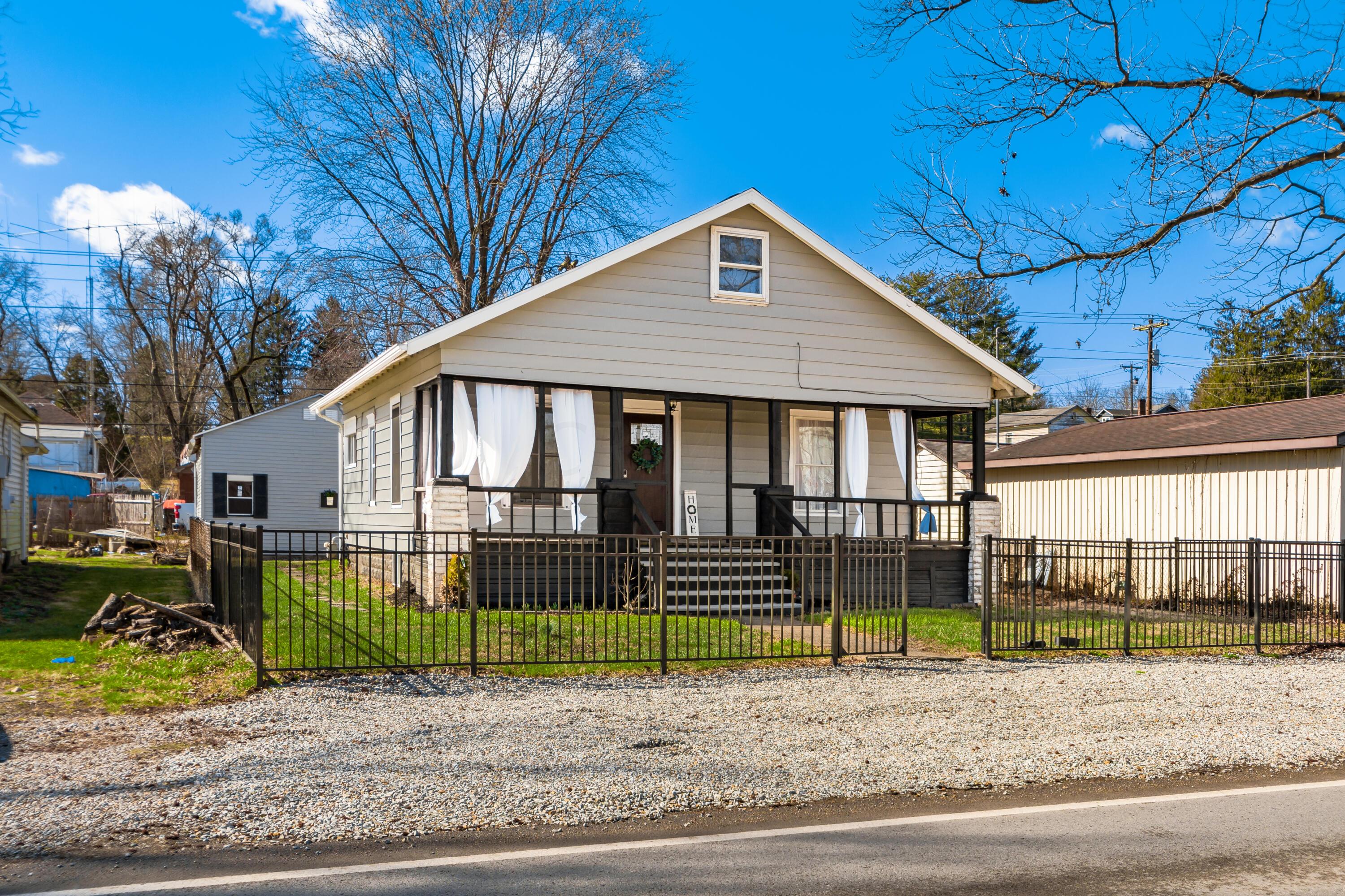 2170 Licking Road Zanesville, OH 43701 - Photo 5 of 31 OM-_2170_Licking_Rd011