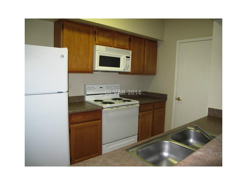 9620 West Russell Road, Unit 1046 Las Vegas, NV 89148 - Photo 11 of 21 Property Photo. KITCHEN
