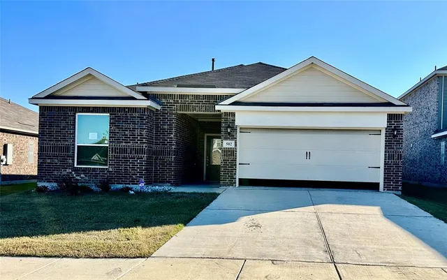 $288,000 | 502 Monroe Jackson Street, Venus, TX 76084