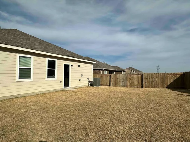 $288,000 | 502 Monroe Jackson Street, Venus, TX 76084