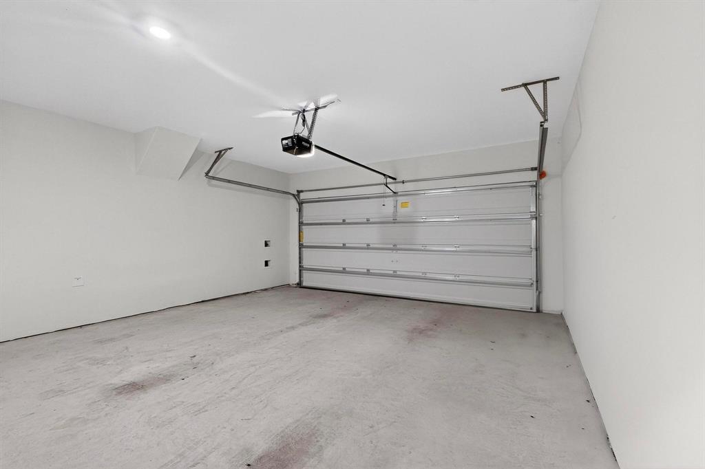 502 Monroe Jackson Street Venus, TX 76084 - Photo 36 of 40 a view of an empty room