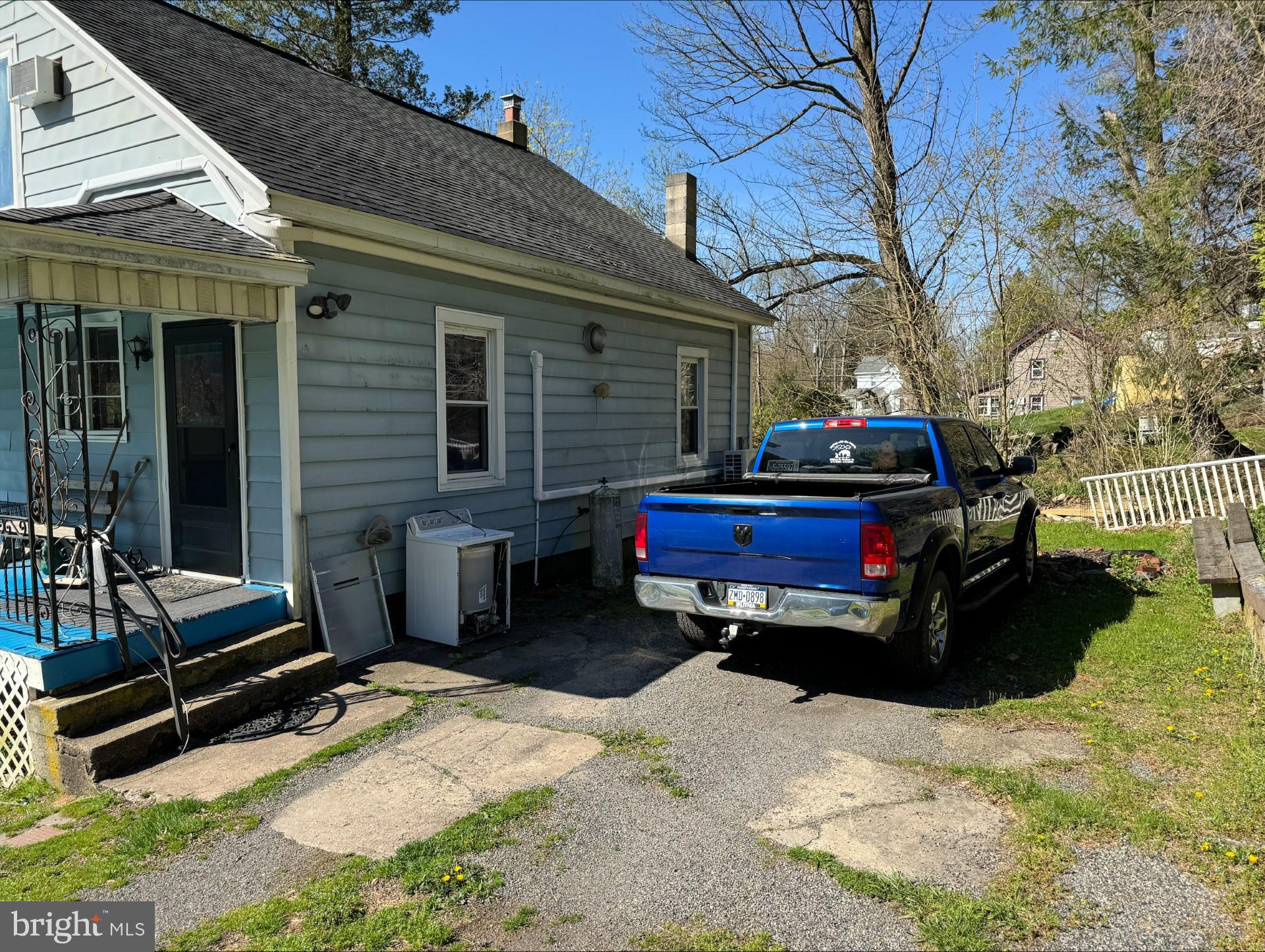 690 High Road Ashland, PA 17921 - Photo 25 of 35 Off street parking