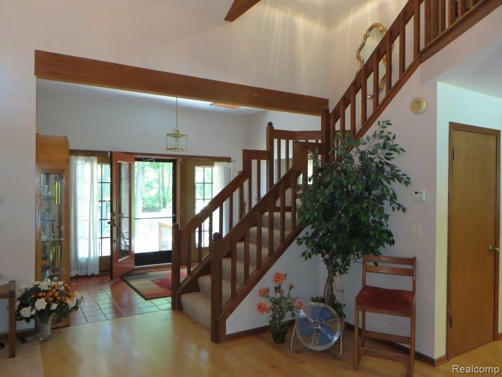 2673 Brighton Road Howell, MI 48843 - Photo 22 of 62 Reception area